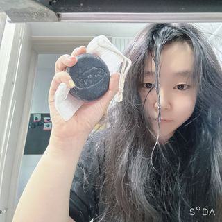 free [아토르] 9종 임상완료 아토르 다름 샴푸바_블랙  프리미엄 두피 케어 샴푸바 — 4점을 준 리뷰어가 2024년 5월 올린 사용 사진