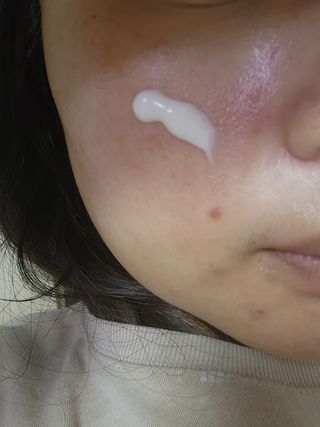 산다화 비타민C 화이트닝 크림 — 5점을 준 리뷰어가 2023년 10월 올린 사용 사진