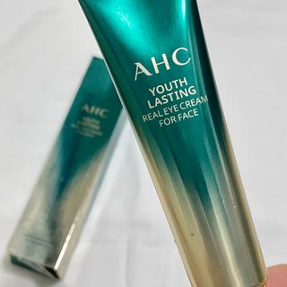 [NEW 탄력유턴 아이크림] AHC 유스 래스팅 리얼 아이크림 포 페이스 — 5점을 준 리뷰어가 2021년 3월 올린 사용 사진