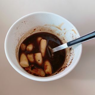 유비쿡 컵떡볶이 매운컵떡볶이2개/ 짜장컵떡볶이 2개  총 4개세트 — 4.5점을 준 리뷰어가 2021년 6월 올린 사용 사진