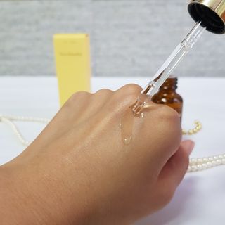스킨큐어 산다화 비타민c 화이트닝 에센스 30ml — 5점을 준 리뷰어가 2021년 8월 올린 사용 사진