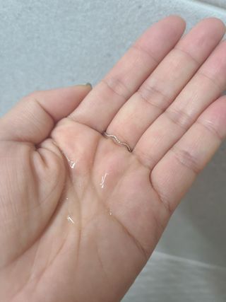 썸헤어 / SUMHAIR 썸헤어 실키 테라피 헤어 에센스 — 5점을 준 리뷰어가 2021년 6월 올린 사용 사진
