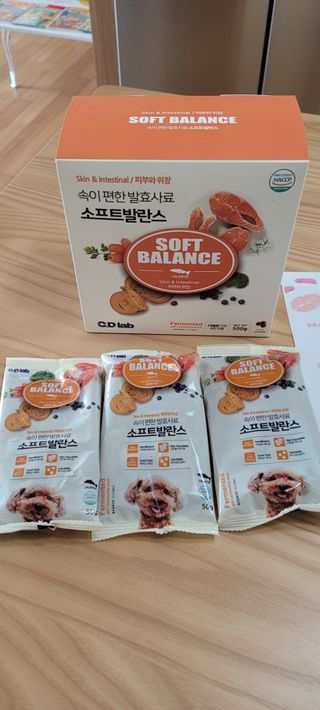 씨디랩 속이 편한 강아지 사료 소프트발란스 기호성 좋은 발효사료 피부와 위장 관절과 위장 — 5점을 준 리뷰어가 2021년 3월 올린 사용 사진