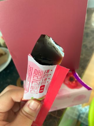 헬스업_쁘띠쁘띠석류콜라겐젤리_20g x 14포 — 3.5점을 준 리뷰어가 2021년 2월 올린 사용 사진