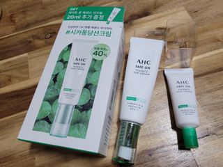[AHC] 세이프온 에센스 선크림 올리브영 스페셜 증정 기획세트 — 5점을 준 리뷰어가 2022년 6월 올린 사용 사진
