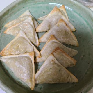 (주)성경순만두 곤약만두.콘치즈만두,삼각당면만두,당면 야끼만두,대구전통 납작만두,떡뽁이 매콤소스,달콤소스 — 5점을 준 리뷰어가 2023년 4월 올린 사용 사진