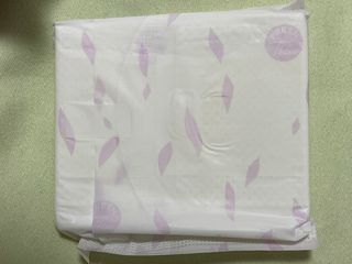 나무드 [데이위드] 국내생산 생리대 가벼운 초 슬림핏 프레쉬 씬 순면커버 생리대 10개입X1팩 — 5점을 준 리뷰어가 2021년 10월 올린 사용 사진