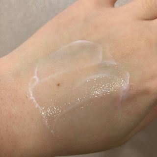 [위켄더스] 끈적임 없이 수분감을 채워주는 핸드& 바디로션 1종 랜덤발송 — 5점을 준 리뷰어가 2022년 5월 올린 사용 사진