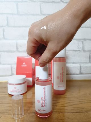 아이앤립 / EYENLIP 아이앤립 연어오일 리바이탈라이징 토너+앰플+크림 3종 세트 — 5점을 준 리뷰어가 2021년 7월 올린 사용 사진