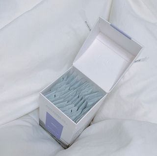 프롬노시베_이너뷰티 올데이 리지 스틱 — 3점을 준 리뷰어가 2021년 7월 올린 사용 사진