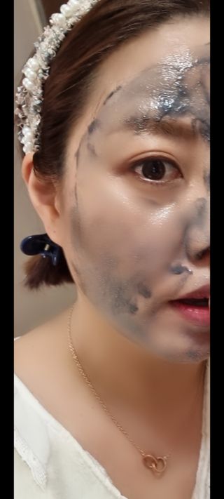 프롬노시베 차콜 소르베 필링 앤 클렌징 밤 — 5점을 준 리뷰어가 2022년 1월 올린 사용 사진