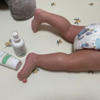 mom e 맘이 내추럴 베이비 케어 크림+바디오일 — 5점을 준 리뷰어가 2021년 1월 올린 사용 사진