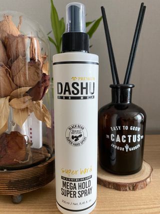 다슈코리아 다슈 포 맨 프리미엄 메가 홀드 슈퍼 스프레이 250ml — 4.5점을 준 리뷰어가 2021년 6월 올린 사용 사진
