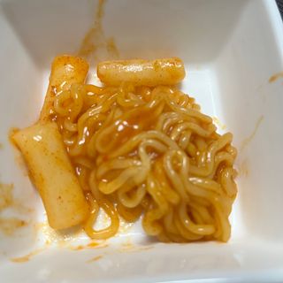 더밥  고추마녀 라볶이 +  나이스미 무설탕 현미후레이크 — 4점을 준 리뷰어가 2021년 10월 올린 사용 사진