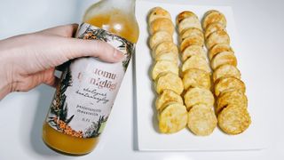 H365 [Kaskein Luomutyrniglögi] 핀란드 전통 무알콜 멀드와인 시벅톤 글로기 — 3.5점을 준 리뷰어가 2021년 4월 올린 사용 사진