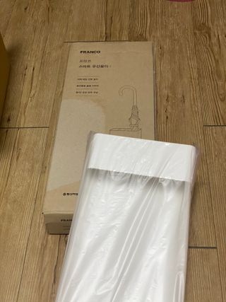 창신리빙 [프랑코 스마트 우산꽂이]  2종 중 택1 똑똑한 정리 수납 — 4점을 준 리뷰어가 2021년 8월 올린 사용 사진