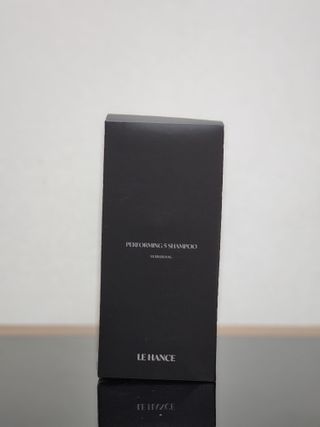 르핸스 퍼포밍 5 샴푸 비반트 포렛/베티버 포그 — 5점을 준 리뷰어가 2023년 2월 올린 사용 사진