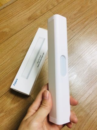아카라 어두울 때만 켜지는 스마트 무선 센서등 — 5점을 준 리뷰어가 2021년 11월 올린 사용 사진