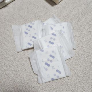 나우[템포] 템포 패드 내추럴 순면 생리대 SET(중형 슬림 + 대형 + 라이너) — 5점을 준 리뷰어가 2024년 4월 올린 사용 사진