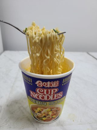 NISSIN 닛신 컵누들  4종 - 씨푸드오리지날, 씨푸드 스파이시, 씨푸드 커리, 씨푸드 XO소스 — 5점을 준 리뷰어가 2023년 1월 올린 사용 사진