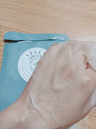 베지톨로지 비니페린 브라이트닝 마스크 (10매입) — 5점을 준 리뷰어가 2022년 7월 올린 사용 사진