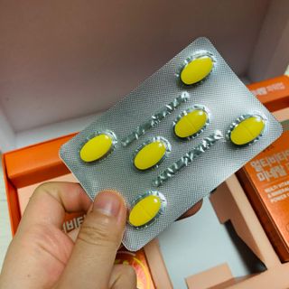 서울약사신협_내몸애발란스멀티비타민앤미네랄파워업_800mg x 90정 — 5점을 준 리뷰어가 2021년 5월 올린 사용 사진