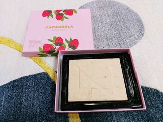 연말/새해선물 딸기 초콜릿 종착역, 건딸기가 상큼하게 씹히는 카카올라 딸기생초콜릿 — 5점을 준 리뷰어가 2021년 9월 올린 사용 사진