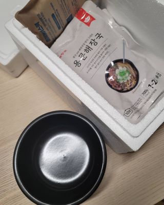 요리반상회 용문해장국 2팩 + 뚝배기 1개 — 5점을 준 리뷰어가 2021년 3월 올린 사용 사진