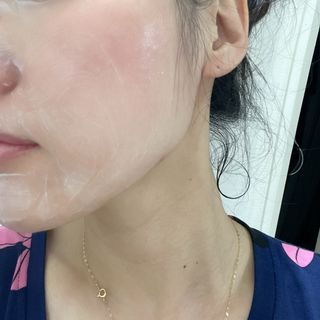 셀프 모이스처라이징 프로텍션 크림 셀프 모이스처라이징 프로텍션크림 — 3.5점을 준 리뷰어가 2022년 4월 올린 사용 사진