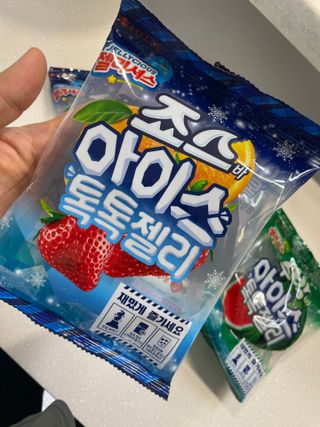 롯데제과 죠스바 아이스 톡톡 젤리 — 5점을 준 리뷰어가 2021년 10월 올린 사용 사진