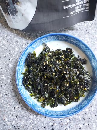 광천우리맛김 우리집밥도둑 맛있는광천김 우리김자반 50g 5봉 — 5점을 준 리뷰어가 2021년 11월 올린 사용 사진