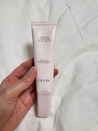 프리마인 선크림만 바꿨을 뿐인데 매일 물 2L챙겨먹고 기초케어 완벽하게 한 물빛피부 완성,셀라브UV프로텍터 — 5점을 준 리뷰어가 2023년 6월 올린 사용 사진