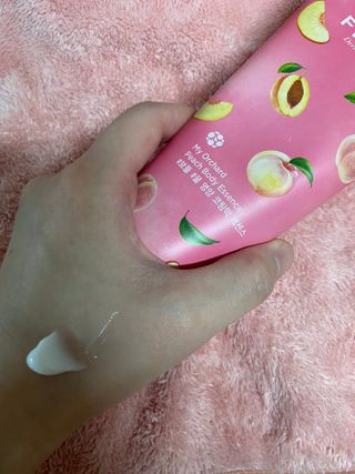 [후르디아] 복숭아 바디워시+바디에센스 세트 — 3점을 준 리뷰어가 2021년 8월 올린 사용 사진