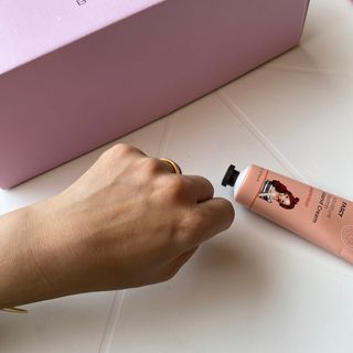 파시 FASCY 高保湿ハンドクリーム40ml+80ml セット — 5점을 준 리뷰어가 2021년 8월 올린 사용 사진