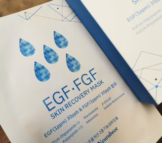 Dr.느루벗 느루벗 EGF FGF 스킨 리커버리 마스크 10장 — 5점을 준 리뷰어가 2021년 3월 올린 사용 사진