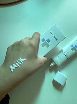 바노바기 코스메틱 바노바기 밀크씨슬 리페어 시카 선스크린 플러스 50ml — 5점을 준 리뷰어가 2023년 1월 올린 사용 사진