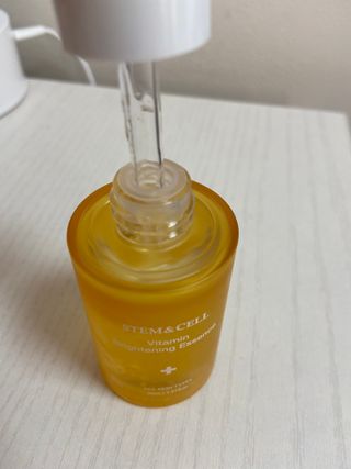 체르엠 스템앤셀 비타민 브라이트닝 에센스 30ml 1개 — 5점을 준 리뷰어가 2022년 4월 올린 사용 사진