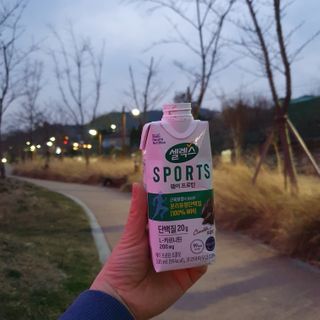 셀렉스스포츠 셀렉스 스포츠 웨이 프로틴 초콜릿 _ 330ml x 12팩 — 5점을 준 리뷰어가 2021년 3월 올린 사용 사진