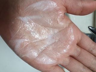지지지 클린 퍼펙트 클렌징폼 120g — 5점을 준 리뷰어가 2022년 3월 올린 사용 사진