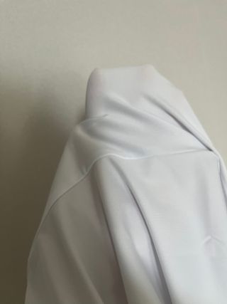 다운블로우 여자 골프웨어 기능성 여름 냉감 쿨링 필드룩 골프 티셔츠 이너웨어 DB 3001W (화이트) — 5점을 준 리뷰어가 2025년 3월 올린 사용 사진