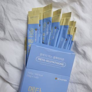 메타웰빙 GC녹십자웰빙 메타 글루타치온 — 5점을 준 리뷰어가 2022년 10월 올린 사용 사진