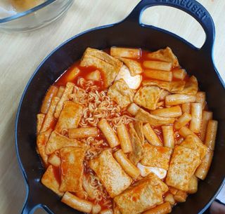 [푸딩팩토리] 떡볶이 베스트 2종_옛날 국물떡볶이 570g / 할매 기름 떡볶이  570g — 5점을 준 리뷰어가 2022년 5월 올린 사용 사진