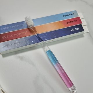 에브리모먼트 에브리 모먼트 칫솔 Every moment toothbrush — 5점을 준 리뷰어가 2022년 5월 올린 사용 사진