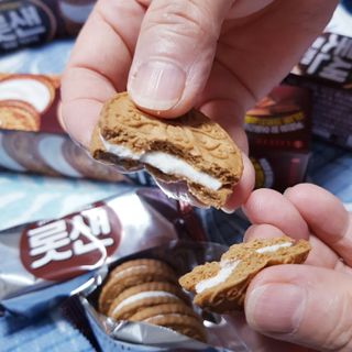 롯데제과 롯샌 카페크런치 — 5점을 준 리뷰어가 2021년 10월 올린 사용 사진