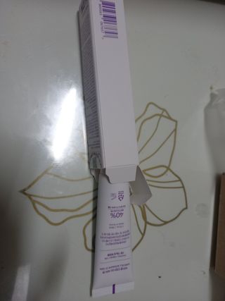 바르셀 톤업선크림 미백 메이크업베이스 CC크림 인텐시브 씨씨 젠 30ml — 4.5점을 준 리뷰어가 2021년 11월 올린 사용 사진