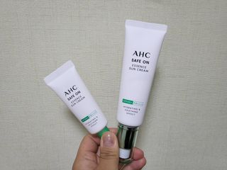 [AHC] 세이프온 에센스 선크림 올리브영 스페셜 증정 기획세트 — 5점을 준 리뷰어가 2022년 6월 올린 사용 사진