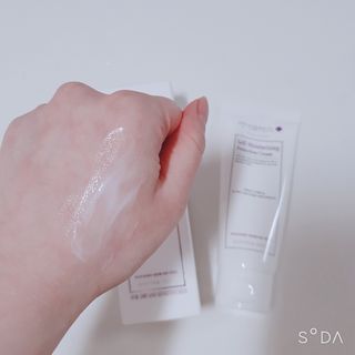 셀프 모이스처라이징 프로텍션 크림 셀프 모이스처라이징 프로텍션크림 — 4.5점을 준 리뷰어가 2022년 4월 올린 사용 사진