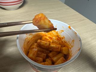 나우  [요리궁리] B타입 ( 매콤, 치즈, 매콤까르보 ) 꽃떡볶이 6개입 세트 — 5점을 준 리뷰어가 2025년 3월 올린 사용 사진