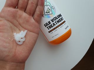 썸헤어 / SUMHAIR 썸헤어 실크 볼륨 샴푸+트리트먼트 프룻자스민티 — 5점을 준 리뷰어가 2021년 6월 올린 사용 사진