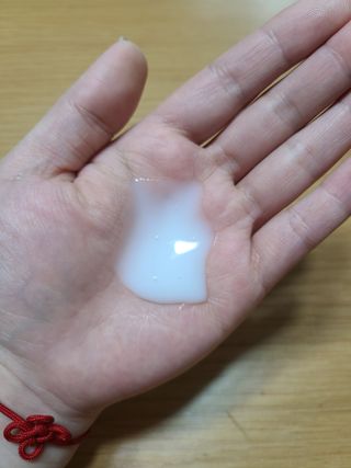 방방곳곳 편림초 마이크로바이옴 샴푸 — 5점을 준 리뷰어가 2022년 3월 올린 사용 사진